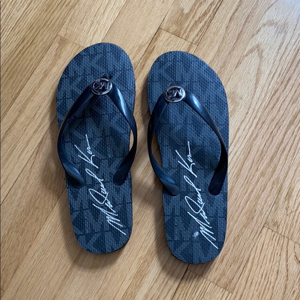 Michael Kors Flip flops